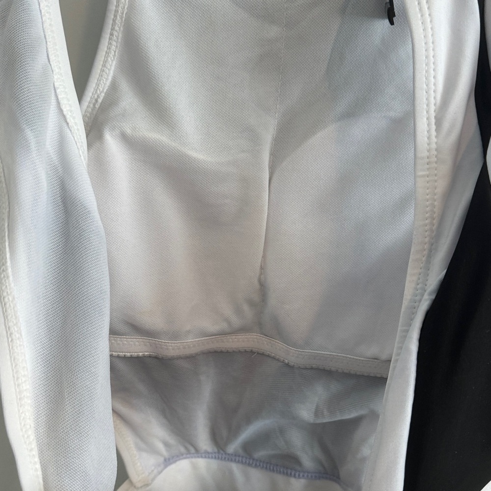 Black & White Colorblock Cutout One-Piece Swimsuit - Picture 5 of 6